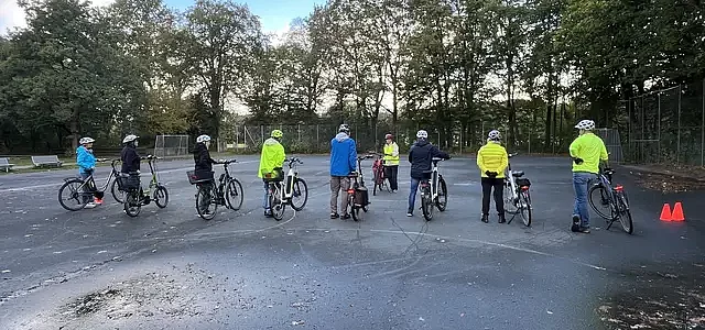 E-Bike-Radfahr-Kurs 1 von zwei Oktober-Kursen 2026: Zuhôren, verstehen, üben, anwenden E-Bike-Radfahr-Kurs 1von 2: Zuhôren, verstehen, üben, anwenden